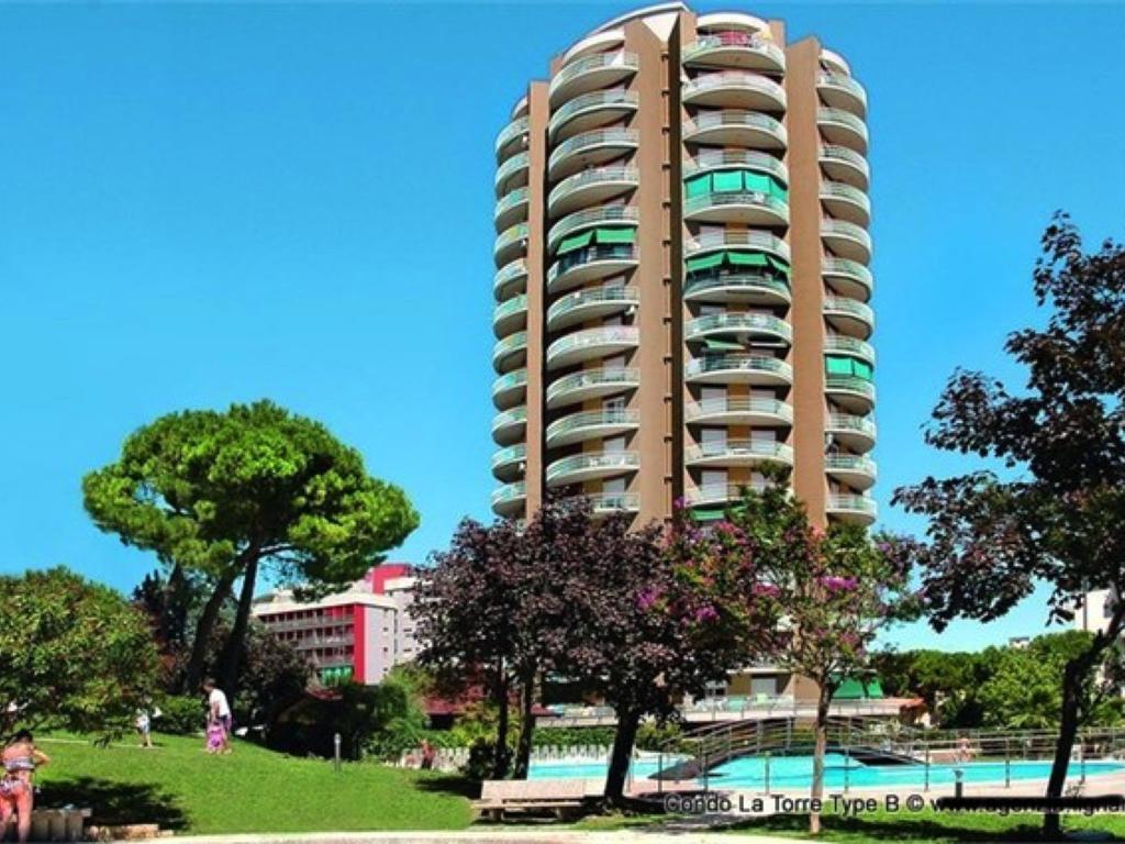 Appartamento Lignano Sabbiadoro with pool Esterno foto